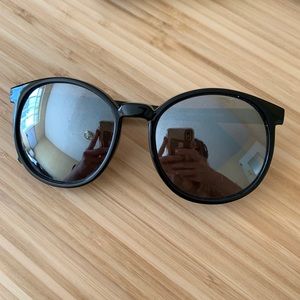 Mirrored black sunglasses